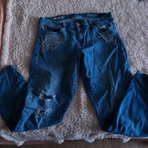 Beautiful Floral Mom Jeans!